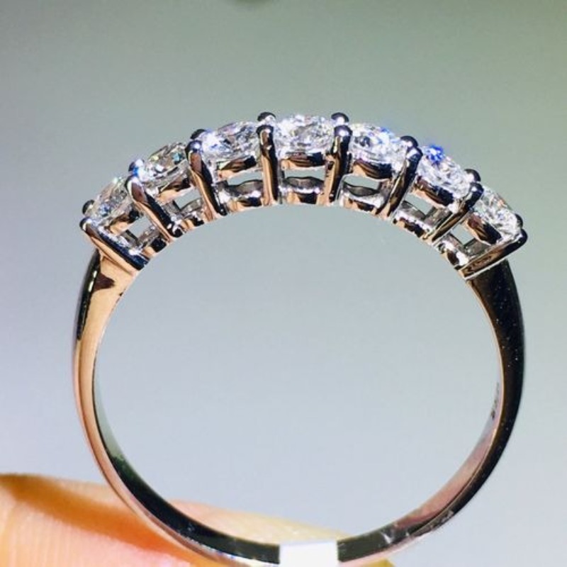 Women's 0.7 Carat Moissanite Seven-Stone Ring, 925 Silver
